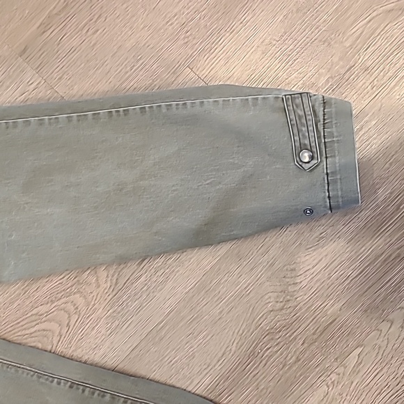 Express Light Khaki Green Cropped Straight High Rise Pants - Picture 2 of 9